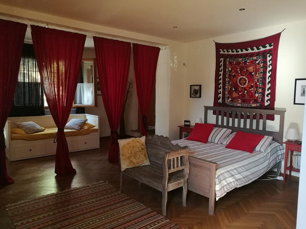 Il Pettirosso B&B Чертоза ди Павия Екстериор снимка